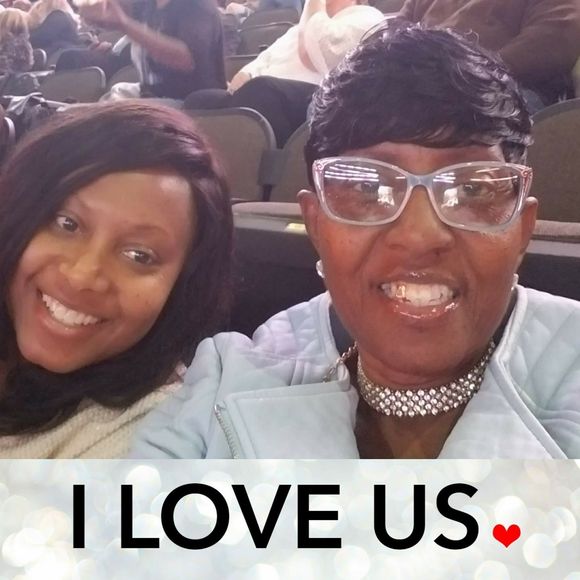 Meet your Posher, Carolyn - Picture 1 of 1